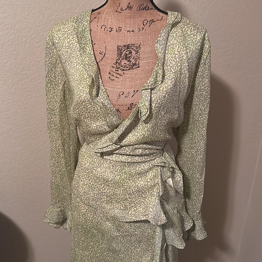 2 Piece Set - Picture 3 of 6